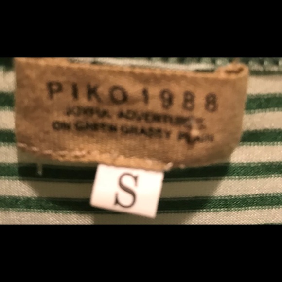 Perfect top w appealing neckline NEW! Stay nice & cool! - Picture 3 of 4